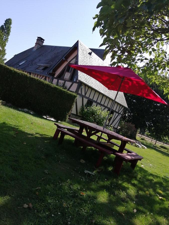 Le Studio Du Pressoir Gisay Bagian luar foto